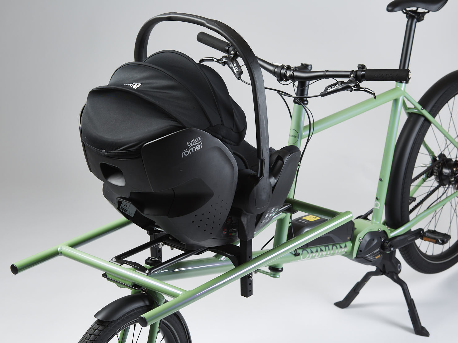 Omnium Baby Carrier Mount