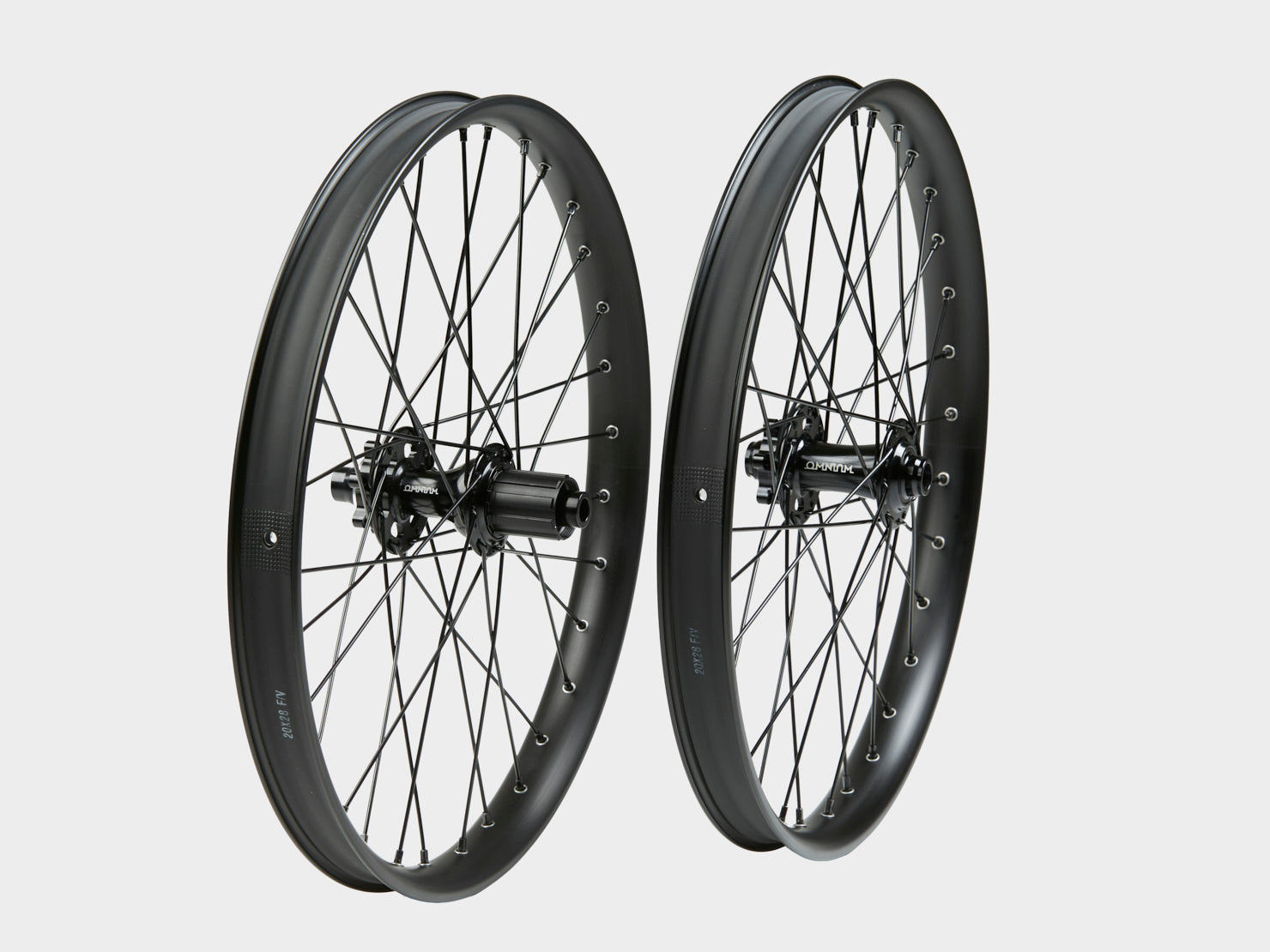Omnium Thru Axle Nano 20" Wheelset