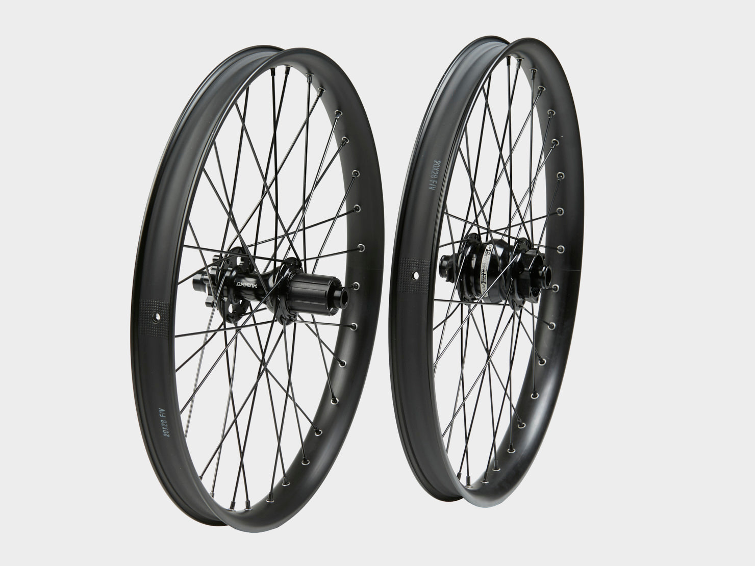 Omnium Thru Axle Nano 20" Dynamo Wheelset