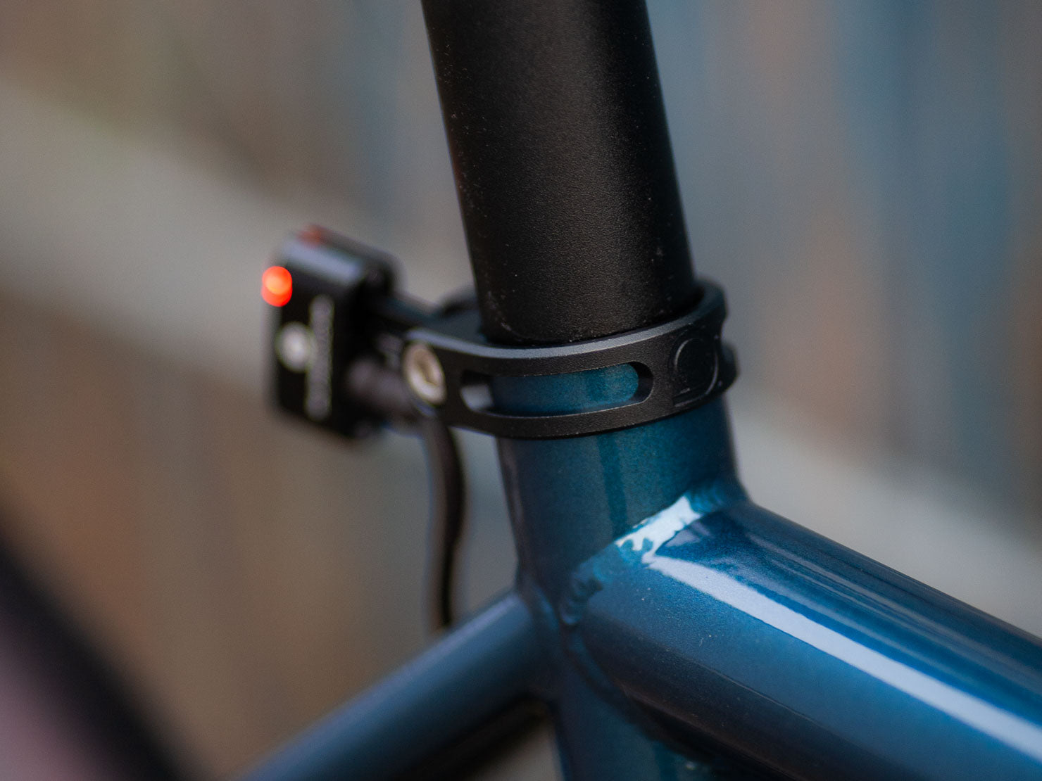 Omnium Seatpost Clamp for Supernova Light
